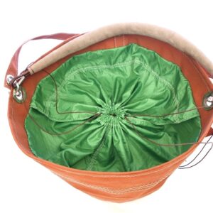 Spinnaker sliding closure with leather cord