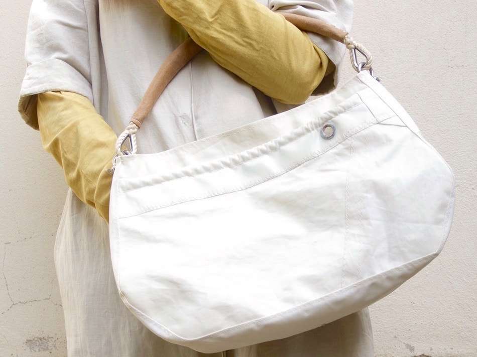 Borsa in vea con manico a spalla