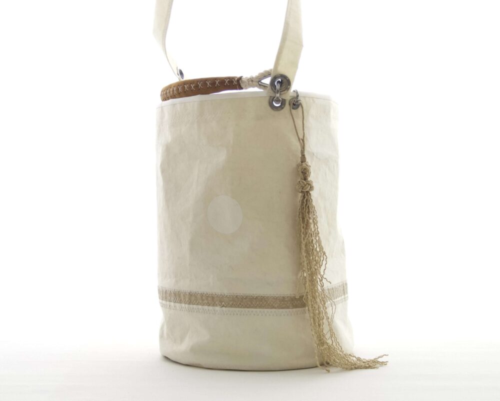 Waka.c + "weather charm"