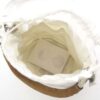 chiusura con drizza scorrevole e tasca interna con velcro