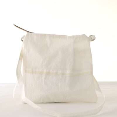 Tracolla in vela bianca