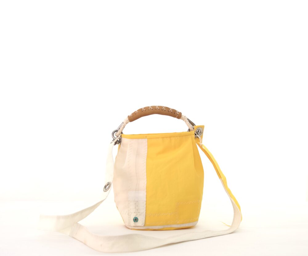 Petit sac seau en voile de Hobie Cat jaune