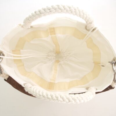 La borssaha una chiusura in spinnaker con drizza scorrevole